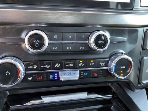 Used 2024 Ford F350 Lariat w/ Sport Appearance Package AWD/4WD image 17