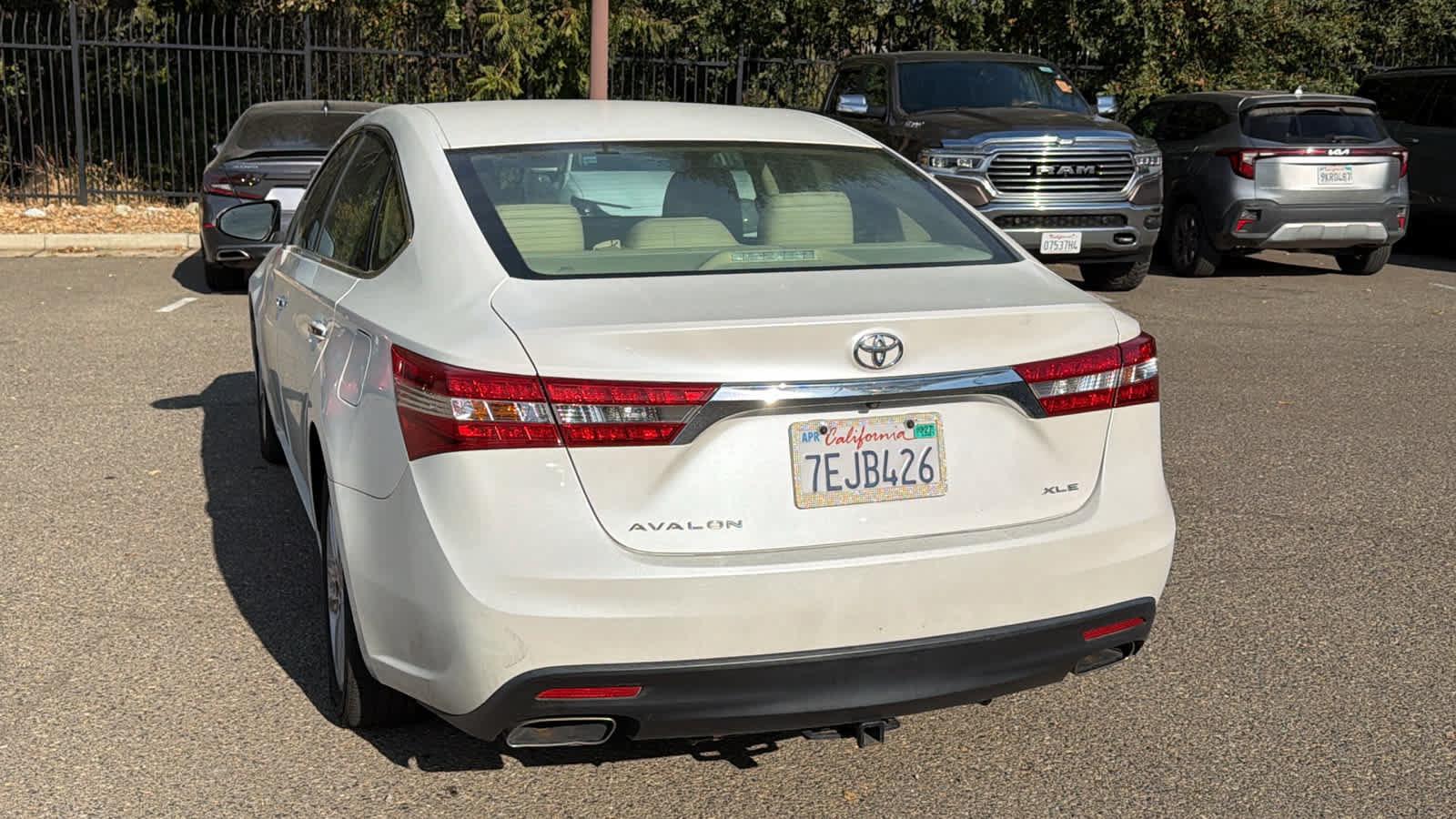 Used 2014 Toyota Avalon XLE FWD image 6