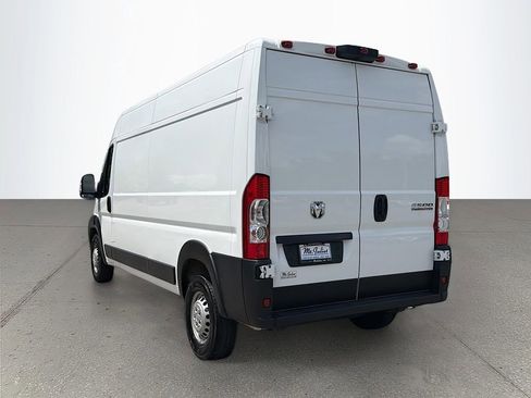 Used 2024 RAM ProMaster 2500 w/ Convenience Group FWD image 6