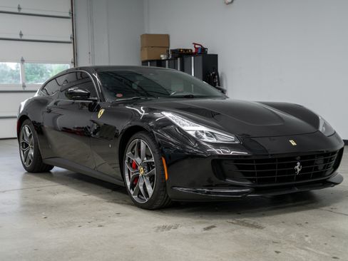 Used 2020 Ferrari GTC4Lusso T RWD image 3