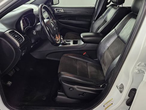 Used 2020 Jeep Grand Cherokee Altitude RWD image 22