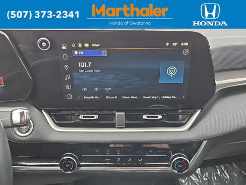Used 2025 Chevrolet Equinox LT AWD/4WD image 23