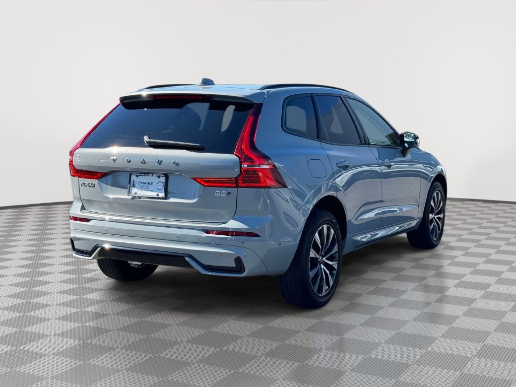 Used 2024 Volvo XC60 B5 Plus w/ Protection Package Premier AWD/4WD image 4
