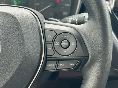 Certified 2025 Toyota Corolla Hatchback FWD image 34