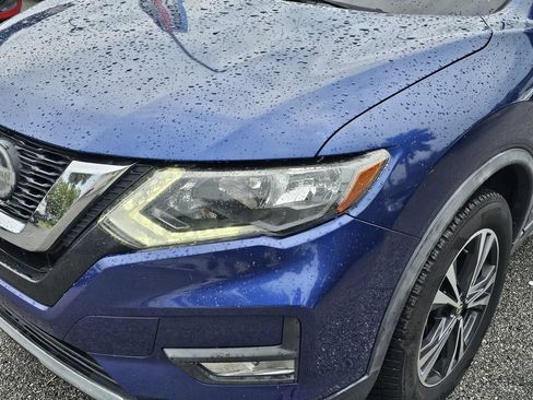 Used 2019 Nissan Rogue SV w/ Premium Package FWD image 6
