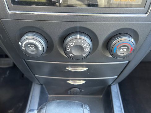 Used 2008 Kia Sorento LX w/ Sport Pkg image 23