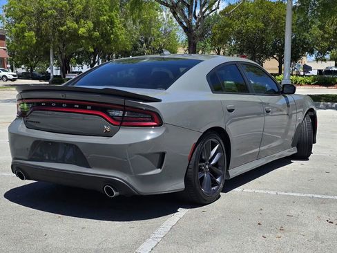Used 2019 Dodge Charger Scat Pack RWD image 5