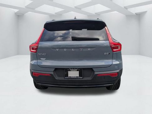 Certified 2023 Volvo XC40 B5 Plus w/ Climate Package AWD/4WD image 6