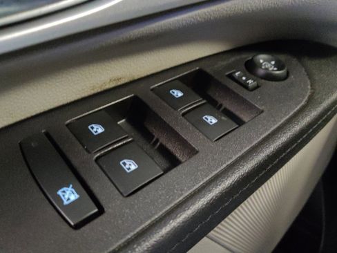 Used 2017 Chevrolet Equinox LT w/ Convenience Package image 27