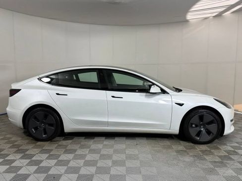 Used 2023 Tesla Model 3 Standard Range RWD image 5