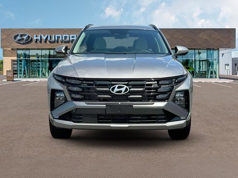 Used 2025 Hyundai Tucson SEL FWD image 12