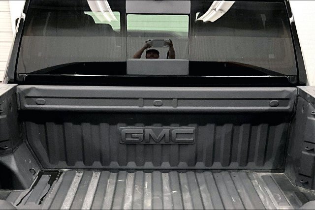 Used 2025 GMC Sierra 2500 AT4 w/ AT4 Premium Plus Package AWD/4WD image 31