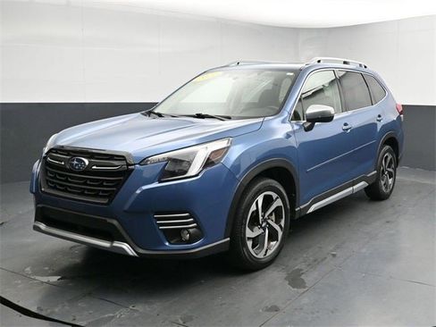 Used 2022 Subaru Forester Touring image 7