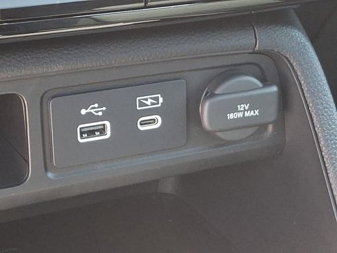 Used 2023 Honda Pilot Touring image 24