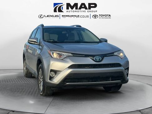 Used 2017 Toyota RAV4 XLE image 7