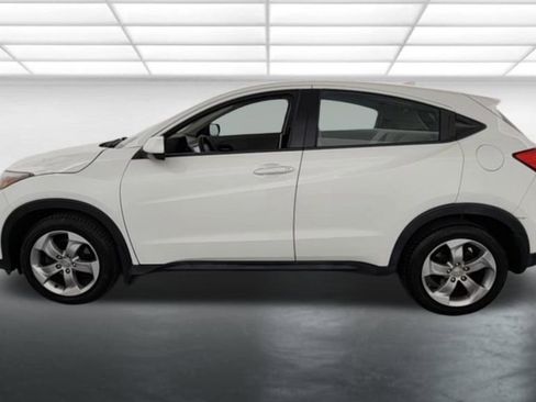Used 2017 Honda HR-V LX image 4