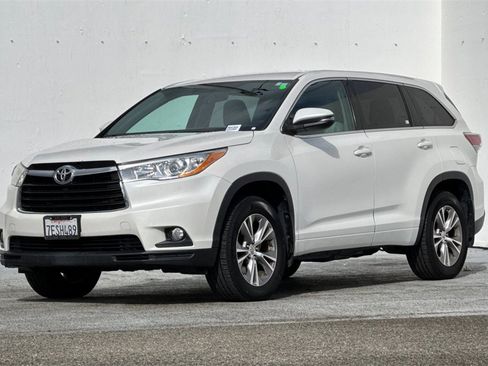 Used 2014 Toyota Highlander Plus image 7