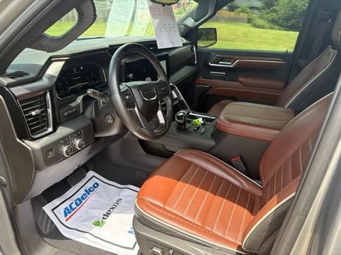 Used 2023 GMC Sierra 1500 Denali Ultimate AWD/4WD image 10