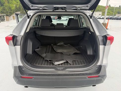 Used 2024 Toyota RAV4 LE AWD/4WD image 9