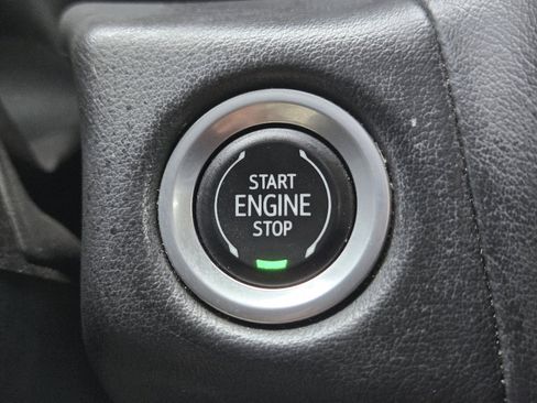 Used 2022 Chevrolet Suburban Z71 w/ Z71 Off-Road Package image 22