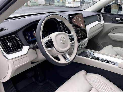New 2026 Volvo XC60 B5 Ultra w/ Climate Package image 8