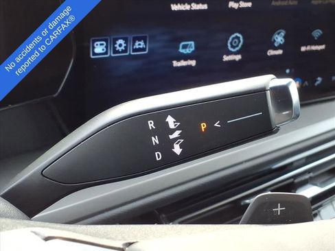 Used 2025 Chevrolet Traverse LT image 22