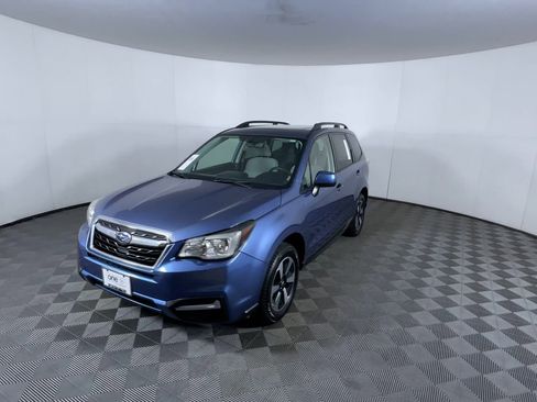 Used 2017 Subaru Forester 2.5i Premium w/ Popular Package #2A image 3