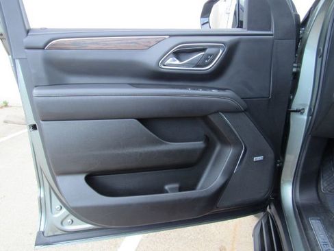 Used 2024 Chevrolet Tahoe Premier image 15