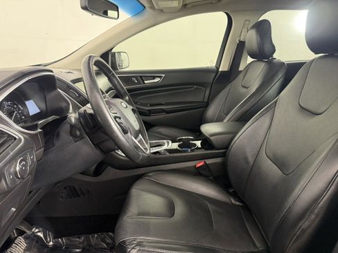 Used 2016 Ford Edge Titanium w/ Equipment Group 301A image 17