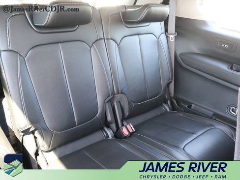 Used 2021 Jeep Grand Cherokee L Limited AWD/4WD image 13