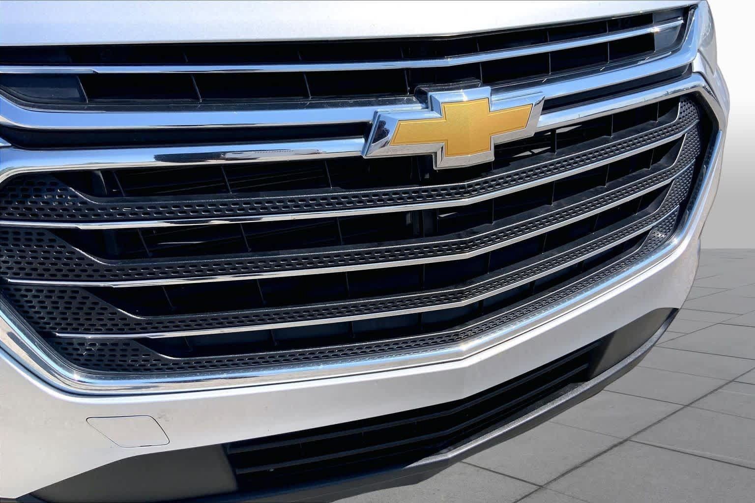 Used 2019 Chevrolet Traverse LT FWD image 29