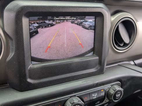 Certified 2018 Jeep Wrangler Unlimited Sport S image 21