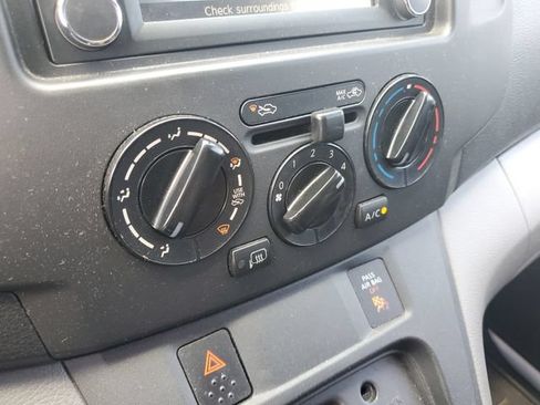 Used 2014 Nissan NV200 SV w/ Technology Package FWD image 21