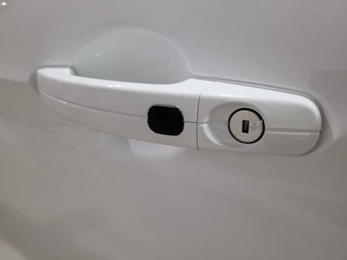 Used 2019 Ford Escape SE image 25