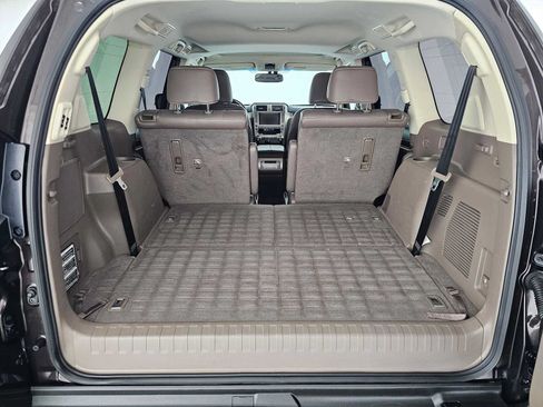 Used 2018 Lexus GX 460 Luxury AWD/4WD image 16