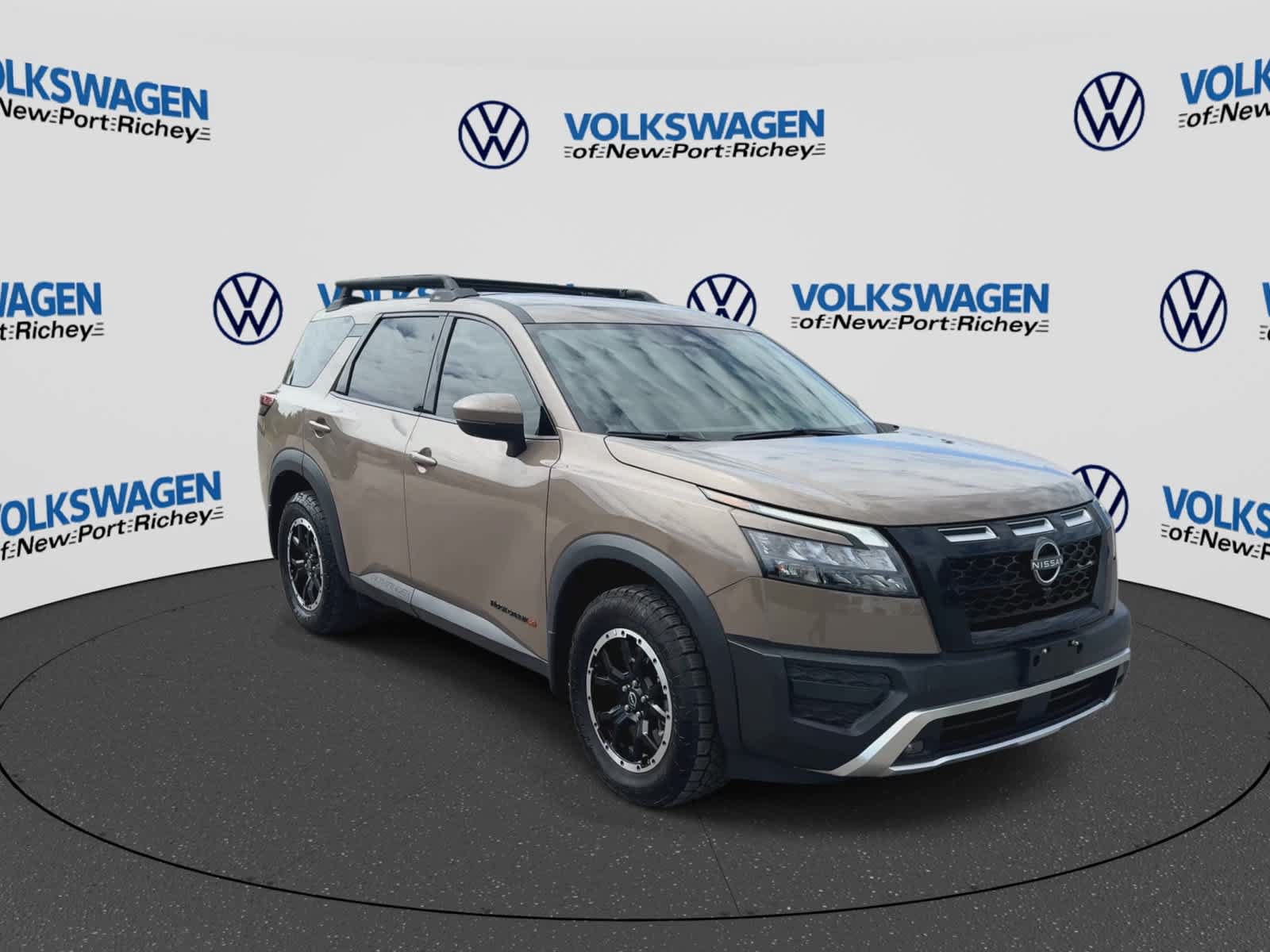 Used 2025 Nissan Pathfinder Rock Creek AWD/4WD image 2