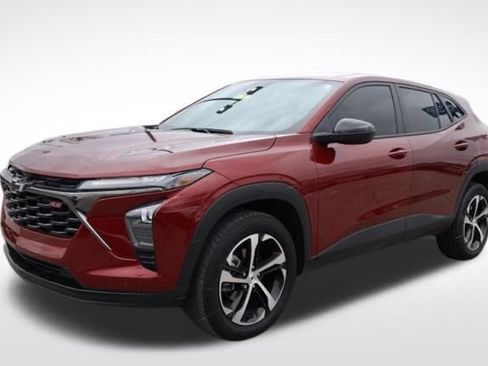 Used 2024 Chevrolet Trax RS image 5