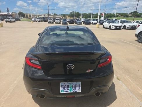 Used 2025 Toyota GR86 Premium w/ ALL Weather Mat Package (TMS) RWD image 7