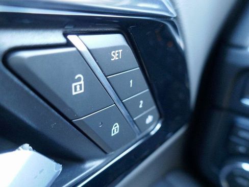 New 2026 Chevrolet Suburban Premier image 18