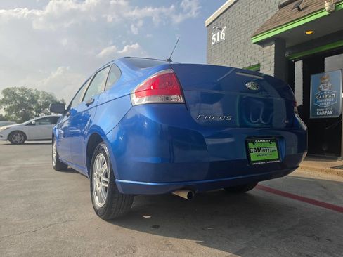 Used 2010 Ford Focus SE FWD image 9