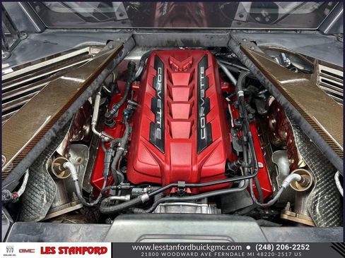 Used 2021 Chevrolet Corvette Stingray Coupe w/ Z51 Performance Package RWD image 12