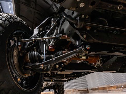 Used 2025 GMC Sierra 2500 AT4 w/ Technology Package image 14