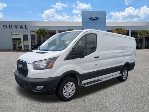 Used 2025 Ford Transit 250 Low Roof w/ Exterior Upgrade Package RWD image 8