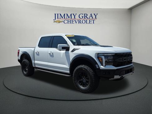 Used 2025 Ford F150 Raptor AWD/4WD image 7