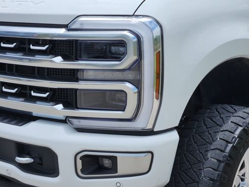 Used 2024 Ford F350 Platinum w/ Tremor Off-Road Package AWD/4WD image 8