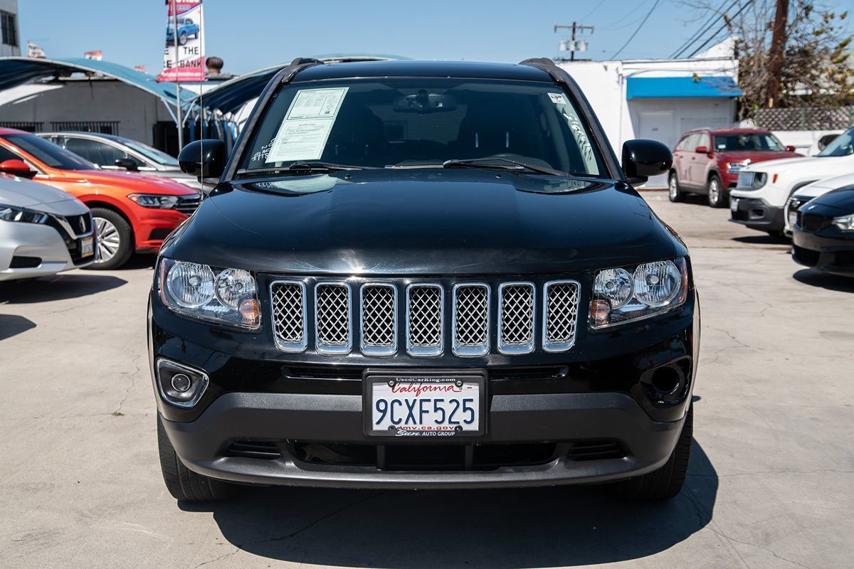 Used 2017 Jeep Compass High Altitude AWD/4WD image 2