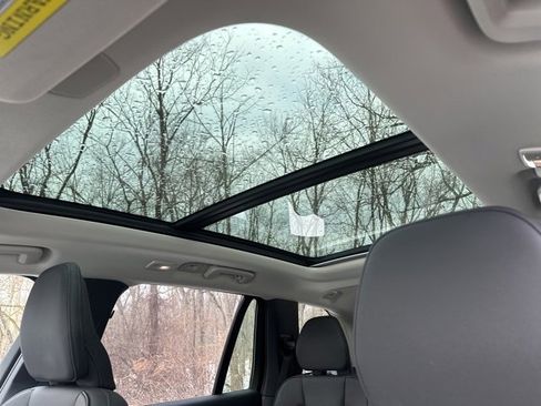 Certified 2025 Volvo XC90 B5 Plus image 20