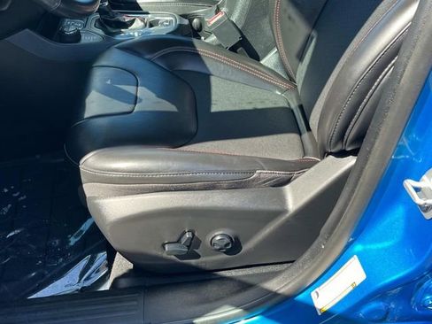 Certified 2020 Jeep Cherokee Trailhawk w/ Cold Weather Group image 14