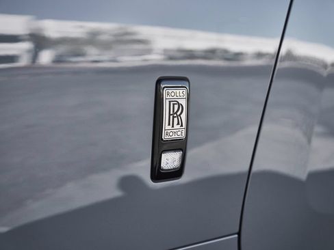 Used 2020 Rolls-Royce Wraith RWD image 11