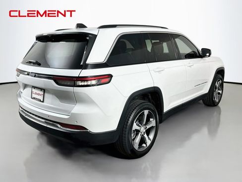 Used 2022 Jeep Grand Cherokee Limited 4xe AWD/4WD image 7